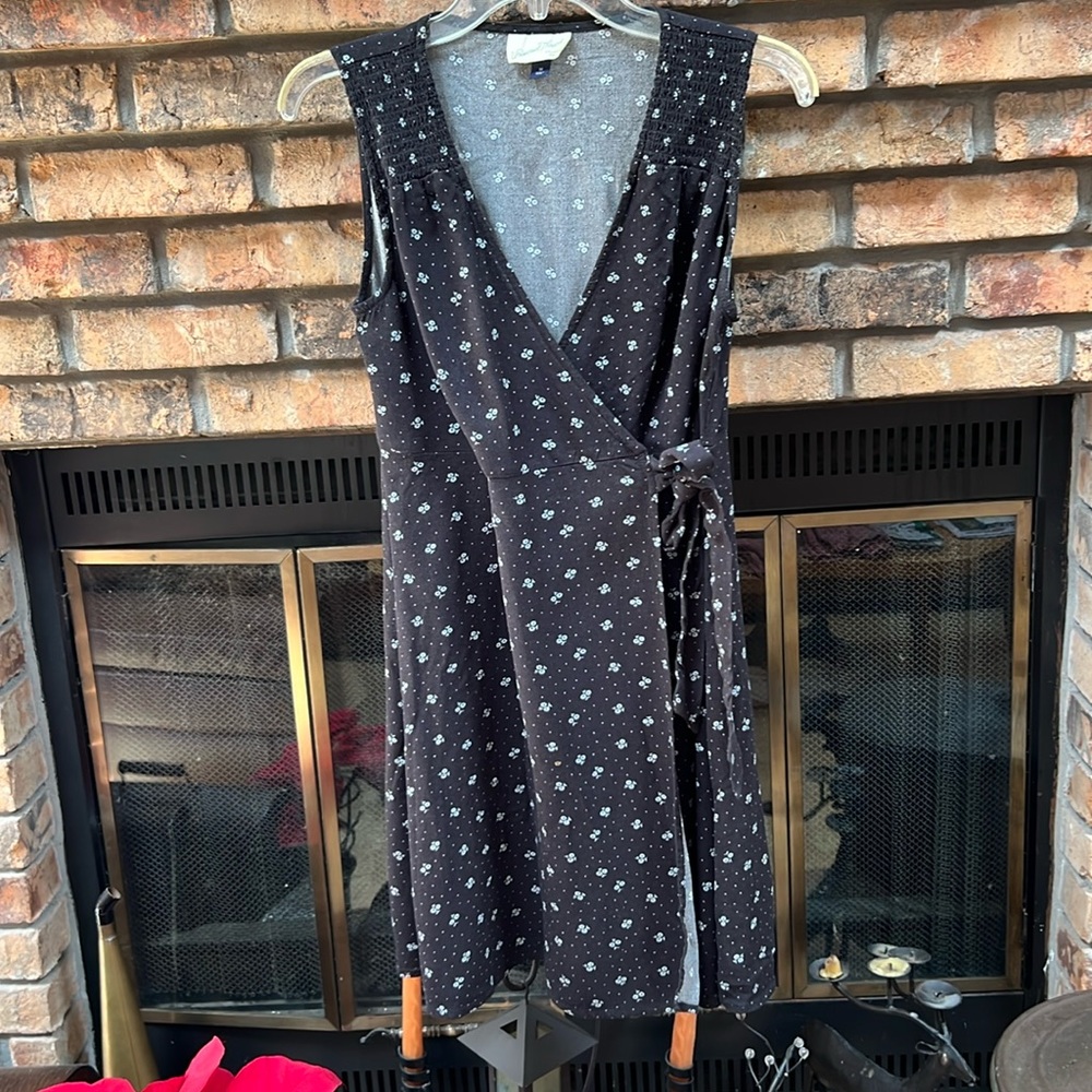 EUC Universal Thread black and white wrap dress size M